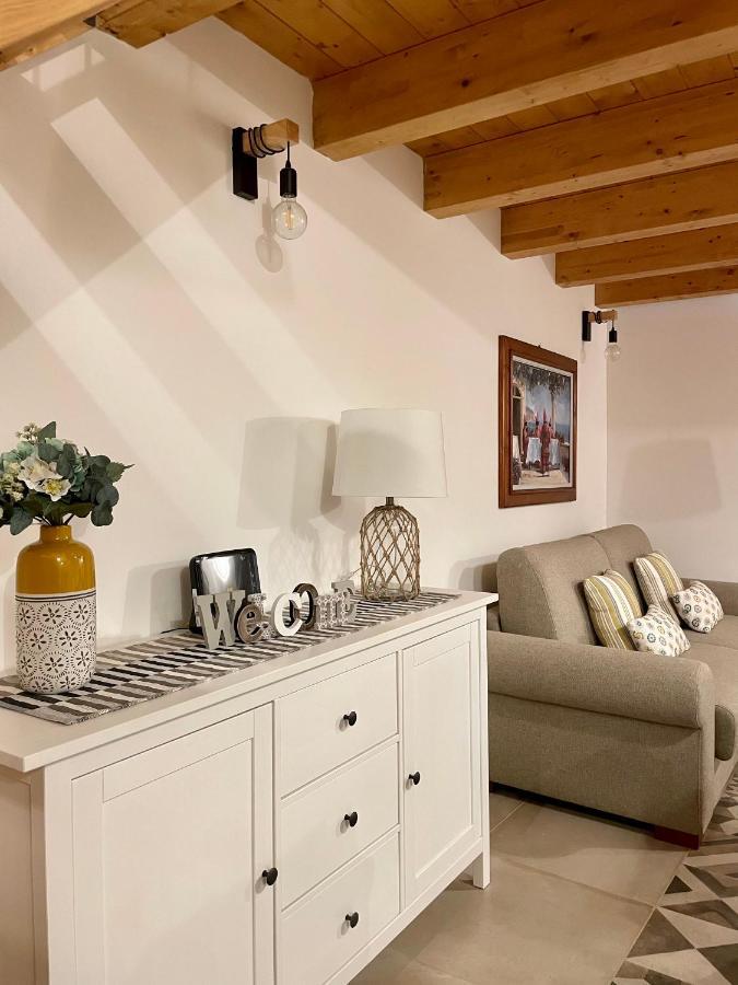 A Casa Di Dora Lägenhet Bari Exteriör bild