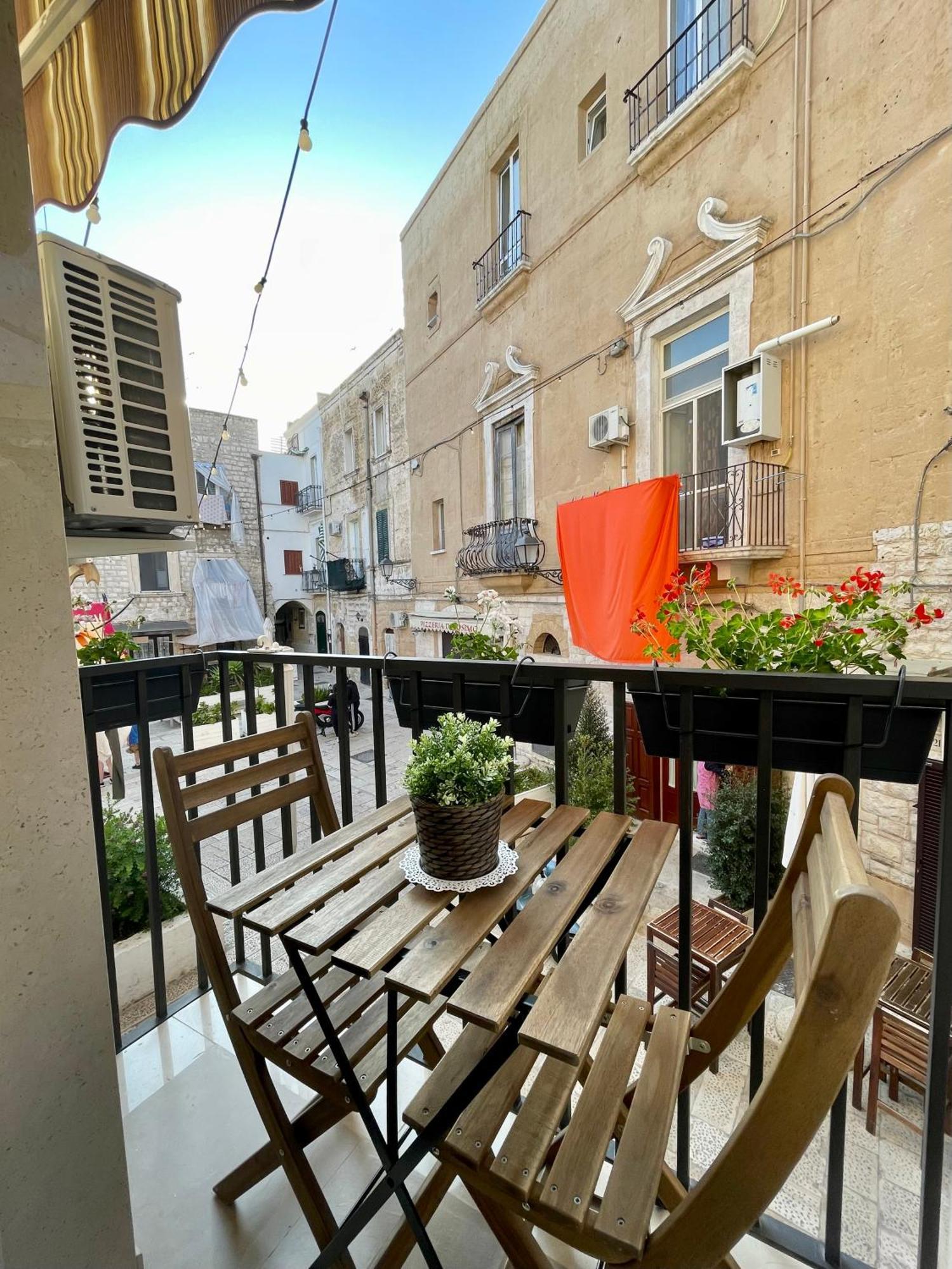 A Casa Di Dora Lägenhet Bari Exteriör bild